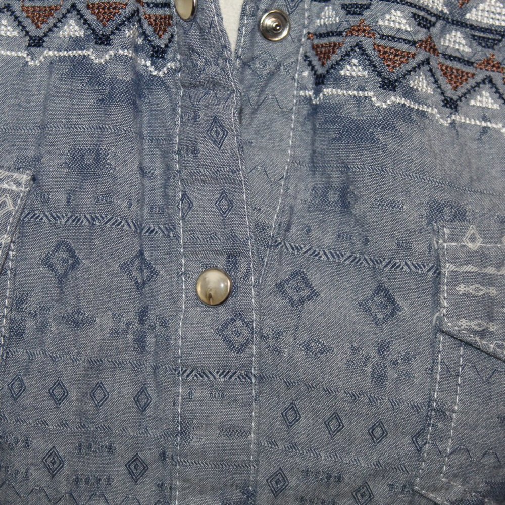 Adiktd Embroidered Western Pearl Snap Shirt Size Small - Picture 8 of 12
